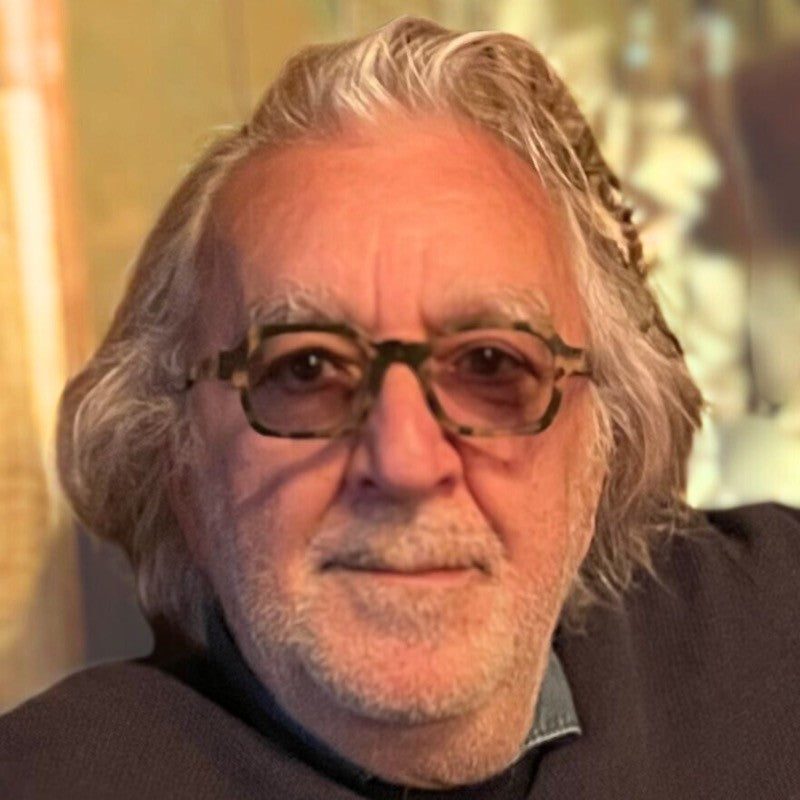 Antonio Zichichi, fondatore Milano Straps e Casati Milano, al banco di lavoro
