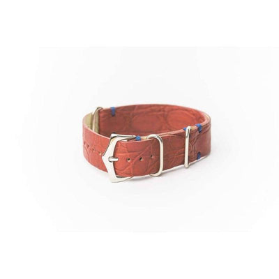 Correa militar de aligátor rojo 20mm con costuras azules, diseño one-piece — Milano Straps