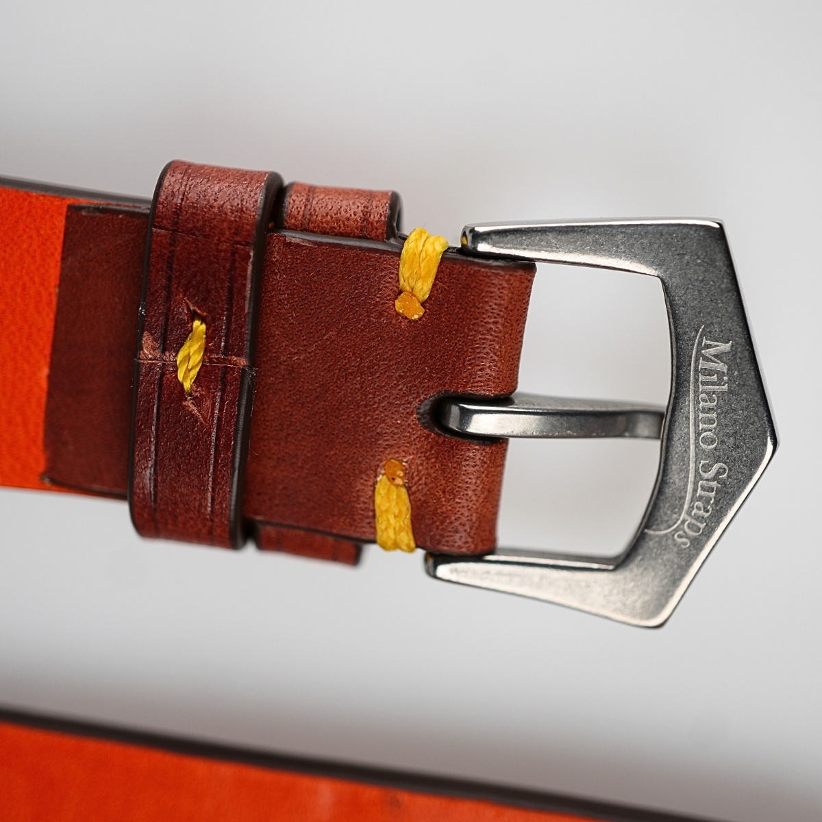 Correa de Reloj de Cuero Vintage Marrón Cognac con Pespunte en Pátina | Hecha a Mano en Italia