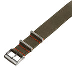 Bracelet militaire en nylon recyclé — Gris avec surpiqûres rouges